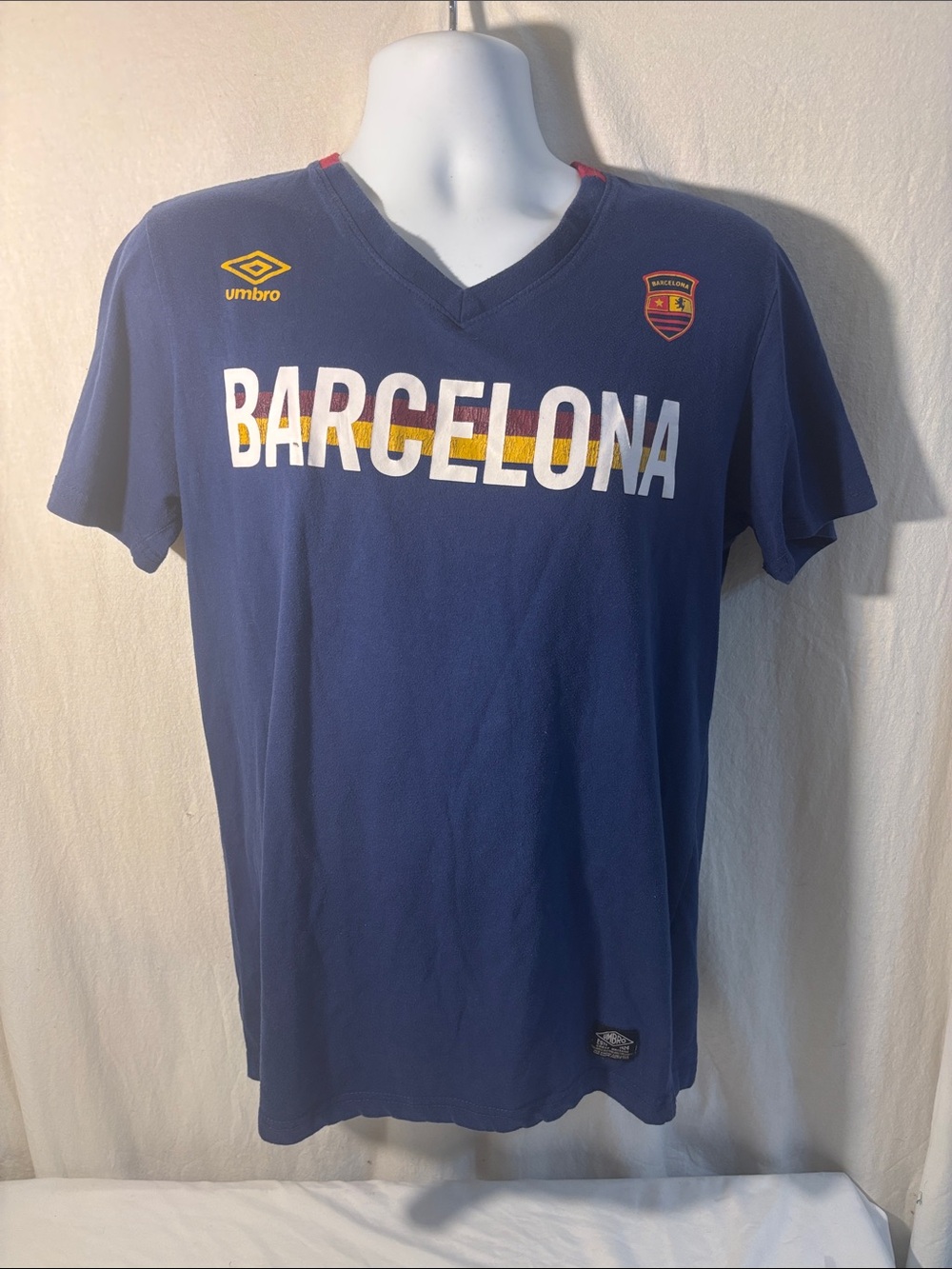 Umbro Navy Barcelona V-Neck Graphic Tee soccer, Spain, sports football J1